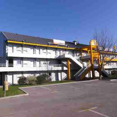 HÔTEL PREMIERE CLASSE AVIGNON SUD - Parc des Expositions Hotel Exterior