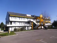 HÔTEL PREMIERE CLASSE AVIGNON SUD - Parc des Expositions Hôtels à : Avignon