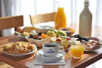Kyriad Direct Dijon Nord Hotels in Saint-Apollinaire