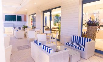 Hotel Alexandra - Beach Front -XXL Breakfast & Brunch Until 12 30pm