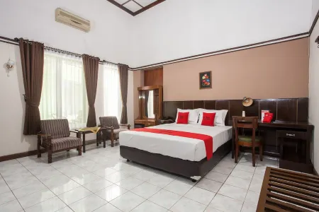 RedDoorz Near Balai Kota Malang
