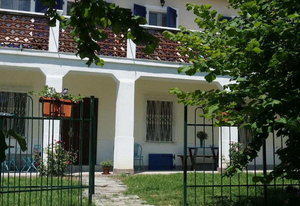 La Casa Blu - Housity