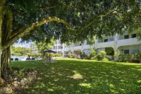 Ground Floor Apartment Located in Hometown, 5 Min Walk to the Beach Hotels near Berea Seventh-day Adventist Church