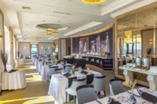 Radisson Montevideo Victoria Plaza Hotel