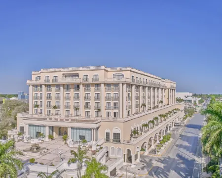 フィエスタ アメリカーナ メリダ メリダのホテル