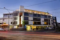 Cosmopolitan Hotel and Apartments Hotels in St Kilda