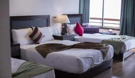 Nile Boutique Hotel Отели рядом с достопримечательностью «Каирский университет»