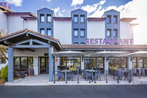 Hotel Loreak - parking