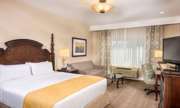 Ayres Suites Ontario at the Mills Mall - Rancho Cucamonga