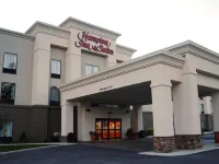 Hampton Inn & Suites New Hartford - Pet friendly