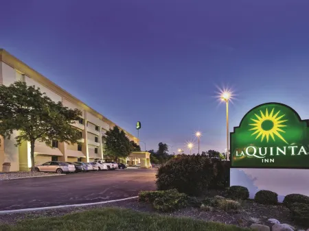 ลากินตา อินน์แอนด์สวีทส์ บายวินด์แฮม คลีฟแลนด์ - สนามบินนอร์ท