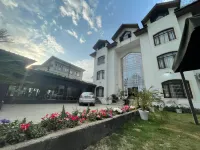 Hotel Golden Bees Spa & Gym