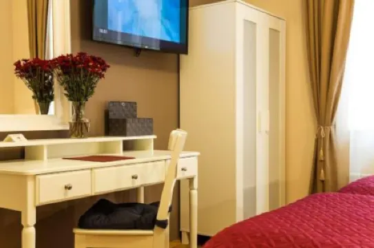 Sofia Place Hotel by Hmg