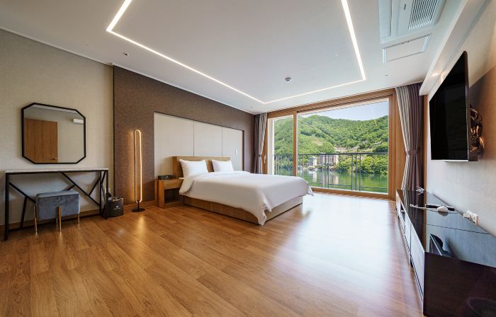 Gapyeong Riverville