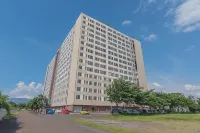 RedDoorz Apartment @ Emerald Towers Bandung Hotel di Antapani
