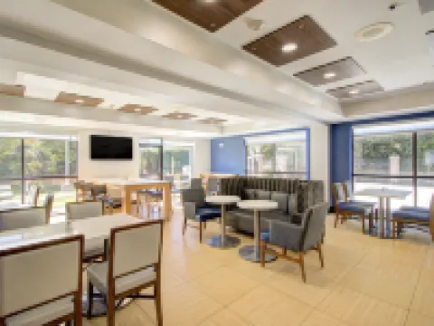 Holiday Inn Express & Suites CHARLOTTE-CONCORD-I-85 by IHG Hotels in Concord