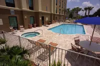 Hampton Inn & Suites Jacksonville-Airport - Swimmingpools