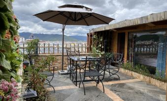 Xiangge Huangfu Holiday Hotel