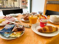 Hotel Modena Old Town - 2-Star