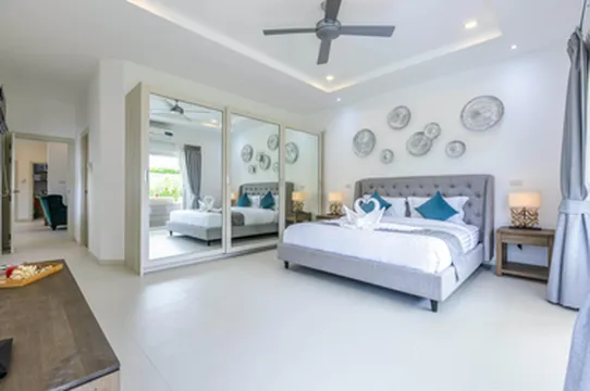 รูปภาพของPrivate 3 Bedroom Pool Villa (MS22)