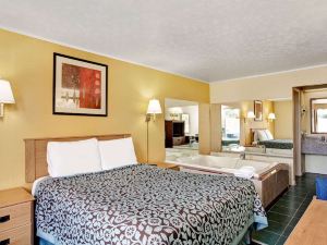 Days Inn by Wyndham Knoxville West