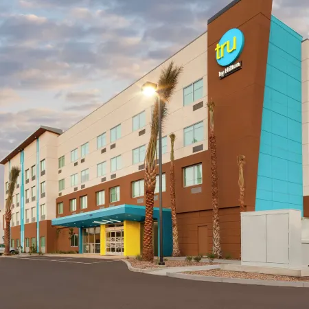 Tru by Hilton Gilbert Phoenix