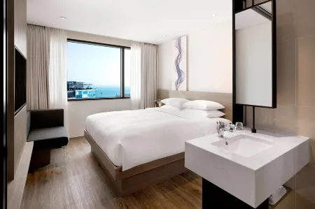 Fairfield by Marriott Busan Отели рядом с достопримечательностью «Этнографический музей Пусанпхо»