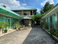 Kacha Resort Hotels near Pathumthani University