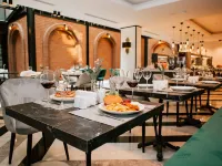 Emens Hotel Hotéis em Esmirna