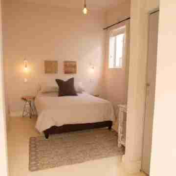 Moy Guesthouse & Backpackers Rooms