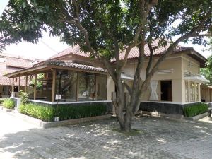 Ndalem Suratin Guesthouse