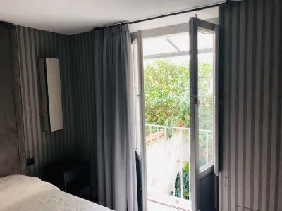 Imbriani Guest House & Suites