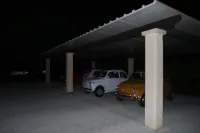 Aia Grande - parking