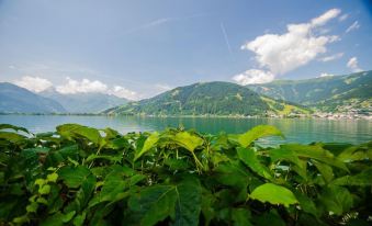 Finest Penthouse Waterside Zell am See