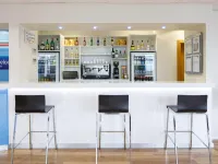 Travelodge Barcelona Fira Отели рядом с достопримечательностью «Железнодорожный вокзал Ла-Бонанова»