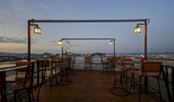 Hotel Udai Niwas by the Lake