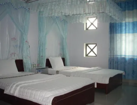 Quang Nam Guest Отели рядом с достопримечательностью «Cửa hàng phụ kiện thời trang BG»