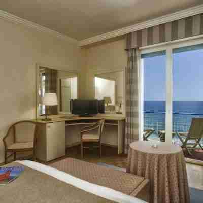 Diana Grand Hotel Rooms