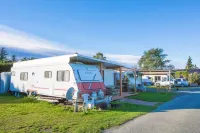 Rangiora Eco Holiday Park Hotel berhampiran The Station Cafe