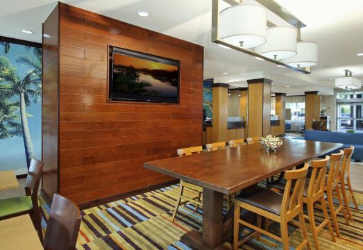 3. 페어필드 인 &..