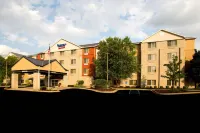 Fairfield Inn & Suites Detroit Livonia Hôtels à : Northville Charter Township