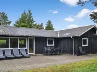 "Arnold" - 3.3km from the Sea - 2-Star