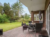 "Hjalmsvider" - 1km from the Sea