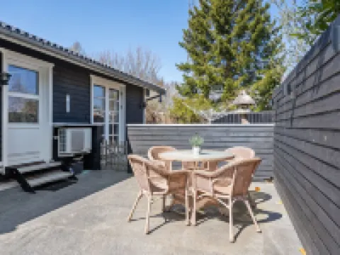 "Øllegaard" - 1km from the Sea Hotels in Dronningmolle