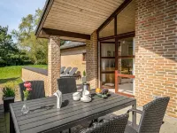 "Ehlin" - 150m from the Sea Hotels in Saeby