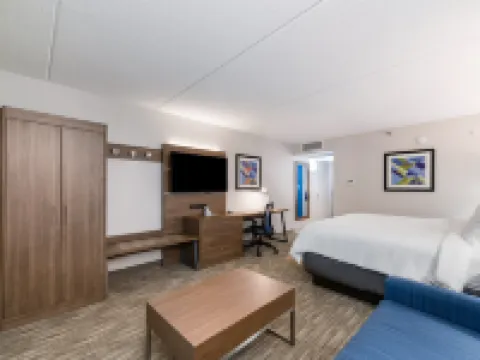 Holiday Inn Express NAPERVILLE by IHG Hotels in Naperville