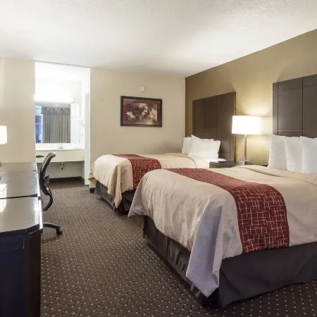 Red Roof Inn & Suites DeKalb