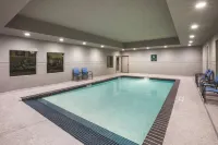 La Quinta Inn & Suites by Wyndham Lubbock South - Pools