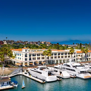 Balboa Bay Resort Hotels near Newport Beach