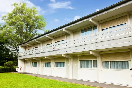 Campanile Macon Sud - CHAINTRÉ Отели в г. Жульена